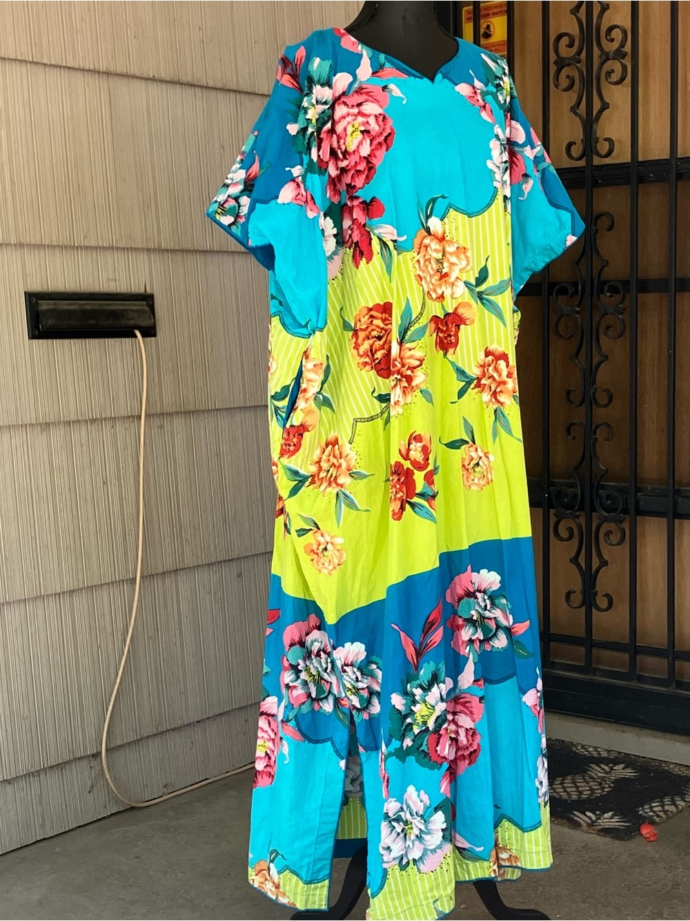 J. Peterman 100% Cotton Floral and Stripe Caftan Blue Green Kaftan Resortwear